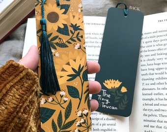 Sunflowers and bumble bees bookmark -Flowers- With or without tassel- Kawaii bookmark- Book worm gift- Book lover-  Pretty Stationery