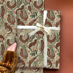 Wrap Otters and Shells- (A2+ gevouwen vel) British Wildlife geïllustreerd inpakpapier- Pretty Stationery- Cadeaupapier- duurzaam