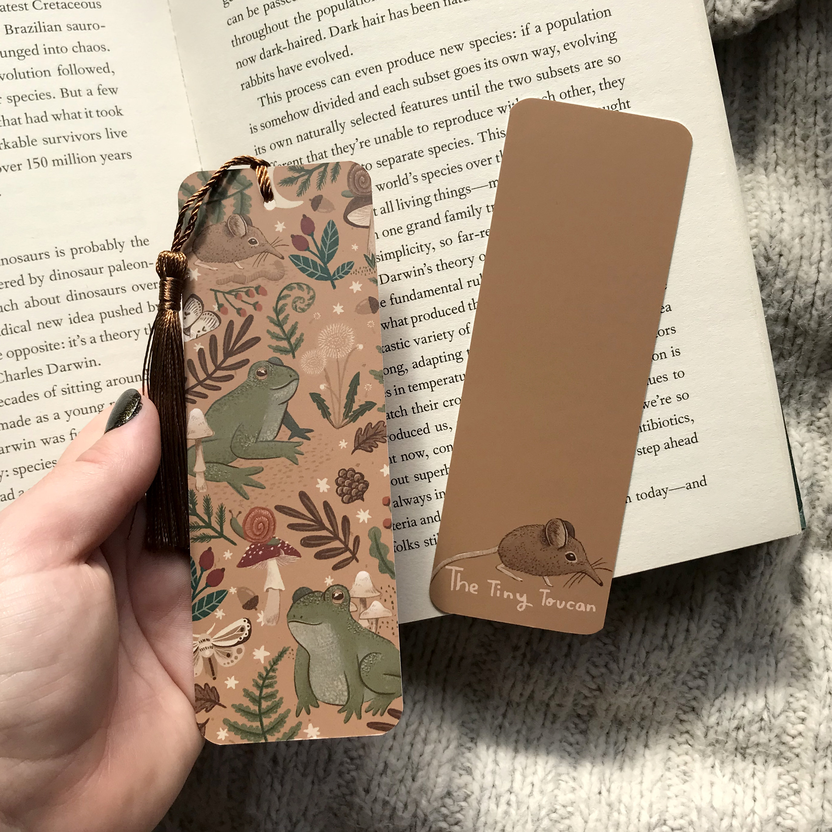 Frogs and Shrew bookmark. Mushrooms- Cottagecore- With or without tassel- Kawaii bookmark- Book worm gift- Book lover-  Pretty Stationery