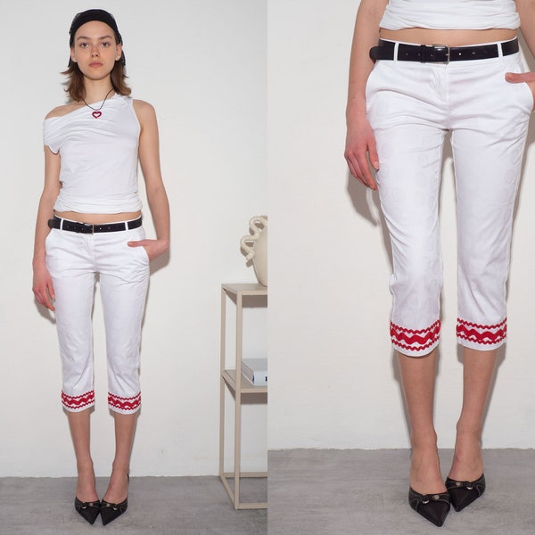 MOSCHINO CAPRI PANTS | vintage secondhand preloved pre-owned white red stretch cotton tailored y2k low rise waist 3/4 length trousers shorts