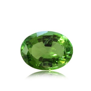 Green Tourmaline, 11x8mm 3 carat Oval Faceted Loose Gemstone, Natural Gemstone For Jewelry Making, Inclusion free.