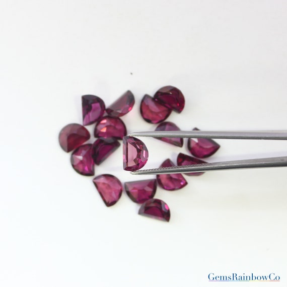Paire De Grenats Rhodolites 4,17 Carats - Taille Marquise - Clarté VS1 - Neuf Sans Emballage