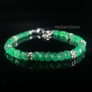 Natürliches Smaragd Perlen Armband, AAA Smaragd Facettierte Rondell Perlen mit Chakri, Grüner Smaragd Edelstein Armband, Birthstone Armband