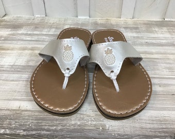 Cream/Tan Pineapple on Pearl Strap and Bronze Footbed