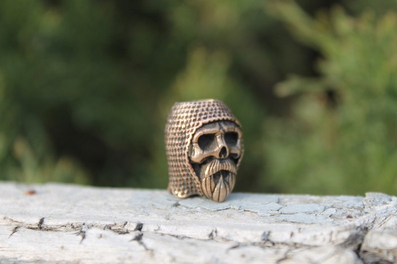 Paracord bead Knight/'s Skull EDC bead in bronze keychain bead