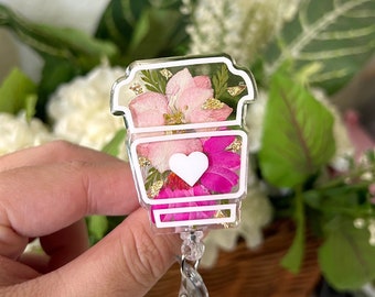 Pressed Flower Coffee Cup Badge Reel: Alligator Swivel Clip