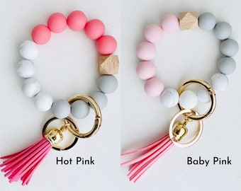 Friendship Keychain With Silicone Wristlet - Funny Message Keyring Bracelet Gift For Him Or Her