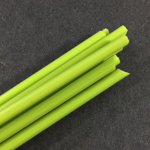 PEA GREEN stringer Murano glass 2-3mm Effetre Moretti glass rods COE 104. Sold per 0.25 pound