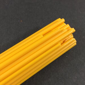 PASTEL YELLOW stringer Murano glass 2-3mm Effetre Moretti glass rods COE 104. Sold per 0.25 pound