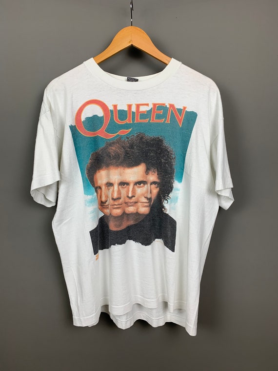 queen band merchandise india
