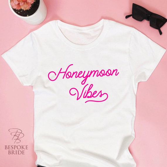 Honeymoon Vibes T-shirt Just Married 