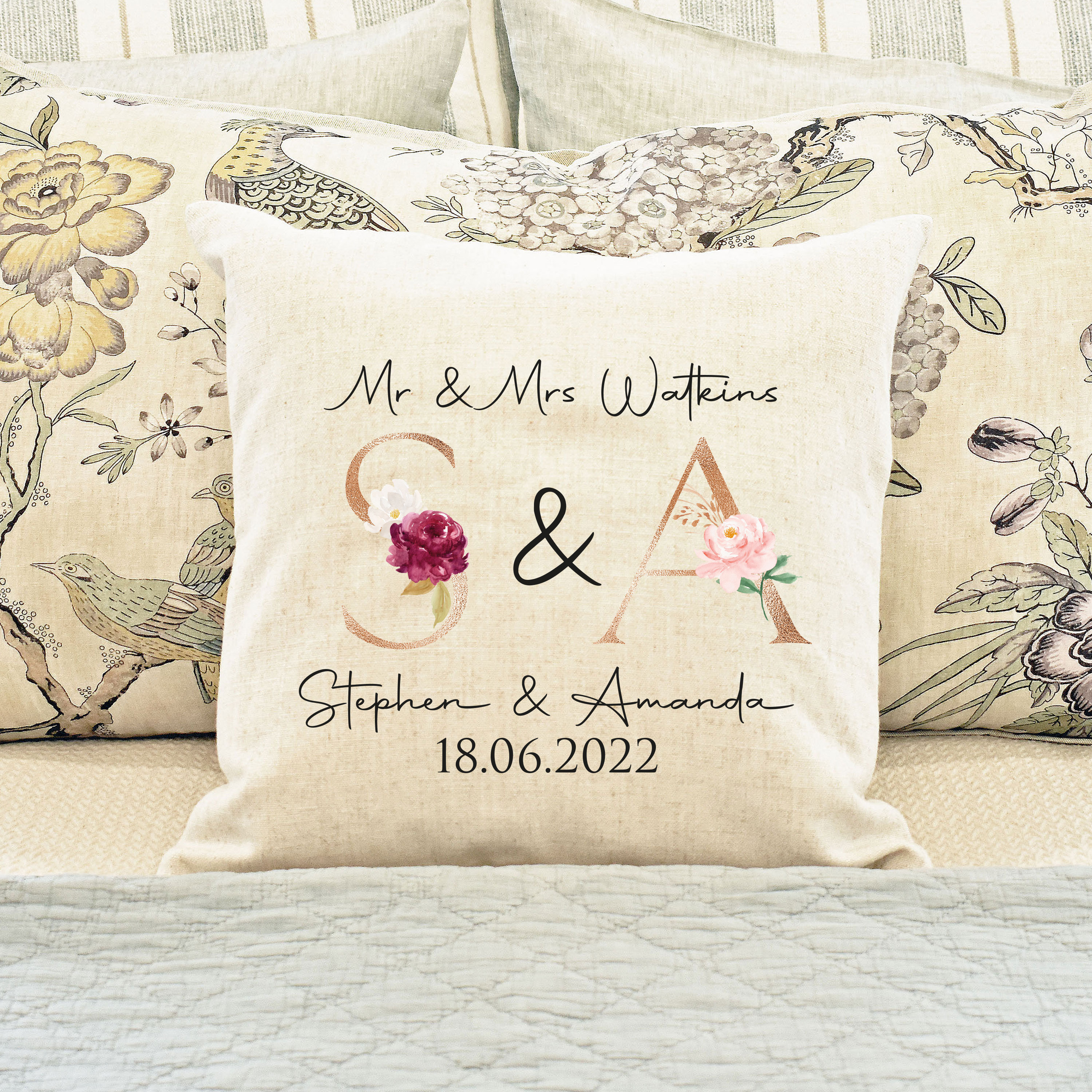 kunlisa Mr and Mrs Gifts,Wedding Gifts for Couple Newlyweds,Honeymoon  Gifts,Just Married Gifts,Bride and Groom Gifts,Mr and Mrs Hand Towels for