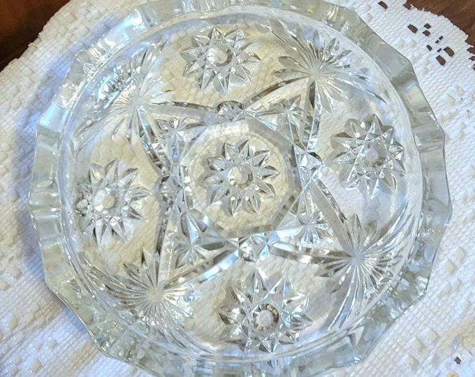 1960s Anchor Hocking Early American Prescut Ashtray, Large 8 Mid