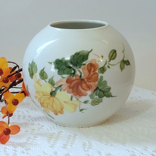 1970s Kaiser Lauriane Vase, Kaiser West Germany Vase, Vintage Porcelain Vase, Floral Pattern Vase, Vintage Kaiser Vase, (See Description)