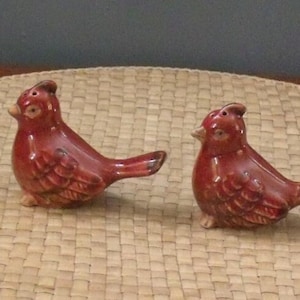 CLEARANCE Pheasant Salt and Pepper Shakers, Vintage Salt and Pepper Shaker Set, Bird Salt and Pepper Shakers, Ceramic Shakers, *Description