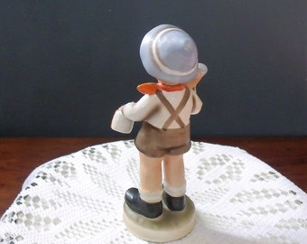 nao BOXリボン アンティーク⭐︎ 1964 Little Boy Figurine, Inarco E-1833 Boy With Gifts
