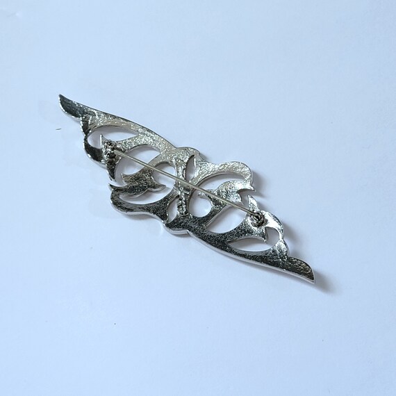 Vintage Ginnie Johansen Brooch, Silver Tone Dolph… - image 4