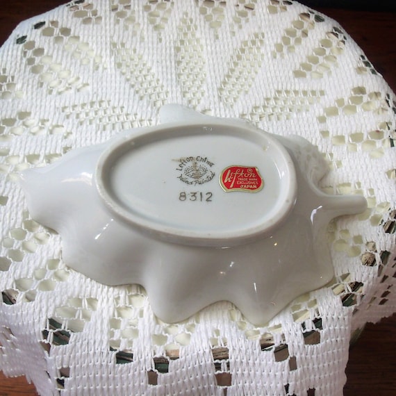 1960's Porcelain Leaf Dish, Lefton China Leaf Dis… - image 4