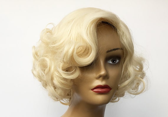Parrucca costume bionda Marilyn Monroe, parrucche corte ricci, parrucca  dorata, parrucca Doris Day, parrucca costume di Halloween da donna, parrucca  cosplay -  Italia