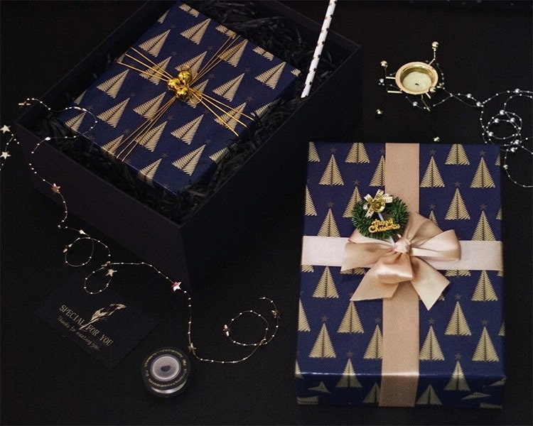 Wrapping Paper Coated Paper With Gold Pattern on Navy Blue