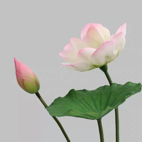 Artificial lotus Flower in 3 Colors For Bouquet ，Lotus Leaf，Lotus Bud Seedpod