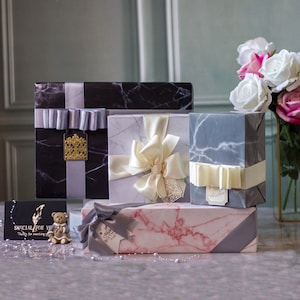Wrapping Paper : Coated Paper  With Marbling Pattern in 4 Colors  ,  Gifts Packing ， 20“ x 29”  ( 51 x 73 cm )