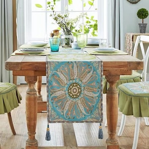 Rose Eye Persian Style Jacquard Weaved Table Runner