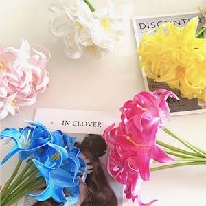 1 Bund (9 Stück) Real Touch Lilien Bouquets in 5 Farben, Kunstblumen