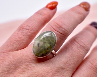 Antiqued Sterling Silver Green Agate Oval Bezel Ring