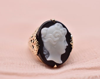 Vintage Art Deco 14K Yellow Gold Oval Black Onyx Cameo Ring