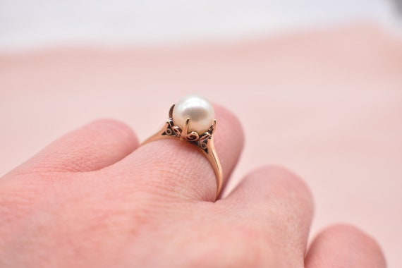 14K Yellow Gold Vintage Pearl Solitaire Ring - image 9