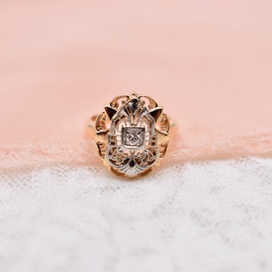 Vintage Art Deco 14K Yellow Gold & Platinum Filigree Diamond Shield Style Ring image 2