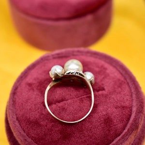 Victorian 10K Rose Gold Three Stone Tinted Gold Pearl and White Pearl Ring image 7