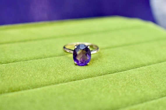 14K Yellow Gold Vintage Solitaire Amethyst Ring - image 1