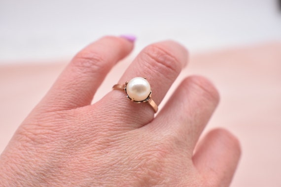 14K Yellow Gold Vintage Pearl Solitaire Ring - image 10