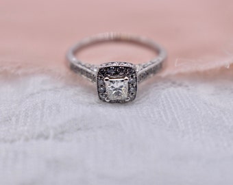 EGL Zertifizierter Prinzessinnenschliff Diamant Verlobungsring 0,34cts Mitte