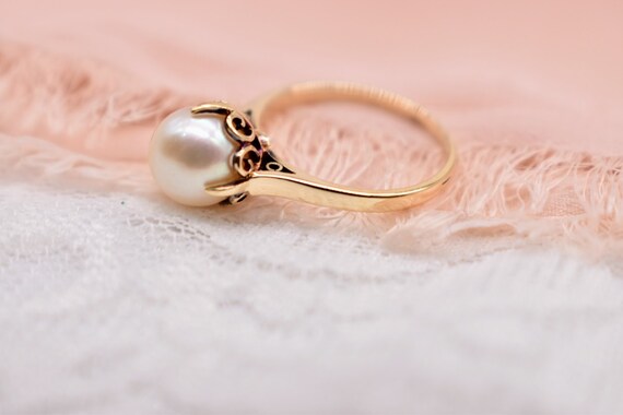 14K Yellow Gold Vintage Pearl Solitaire Ring - image 3