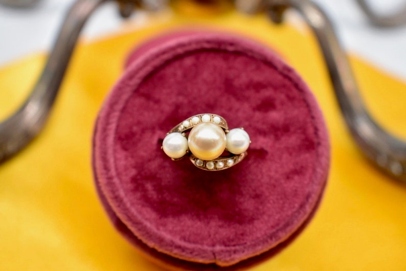 Victorian 10K Rose Gold Three Stone Tinted Gold Pearl and White Pearl Ring image 2