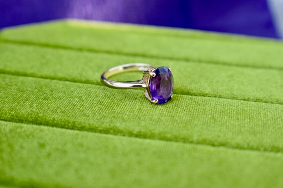 14K Yellow Gold Vintage Solitaire Amethyst Ring - image 5