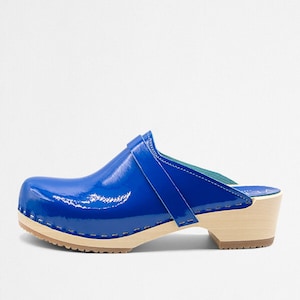 Royal blue clogs top