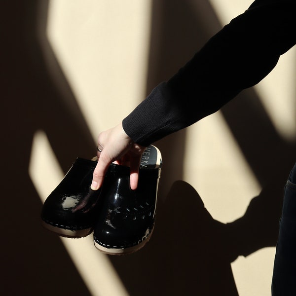 VERKA Clogs | Swedish Wooden Clogs for Women | Blomma | Women Low Heel Shoes | Leather Clogs | Midnight Black