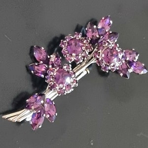 ROGER Jean Pierre, Beautiful old brooch, vintage from the 50s, Haute Couture