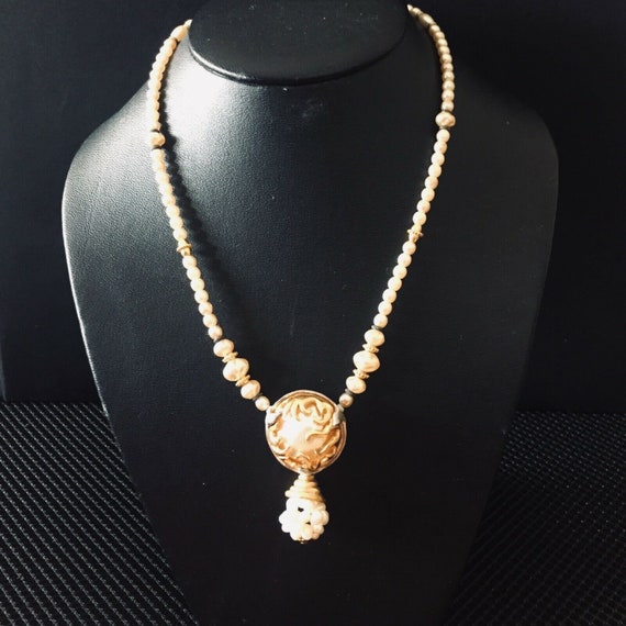 MARIE VICTOIRE KAMER, Collier Vintage perles nacr… - image 2