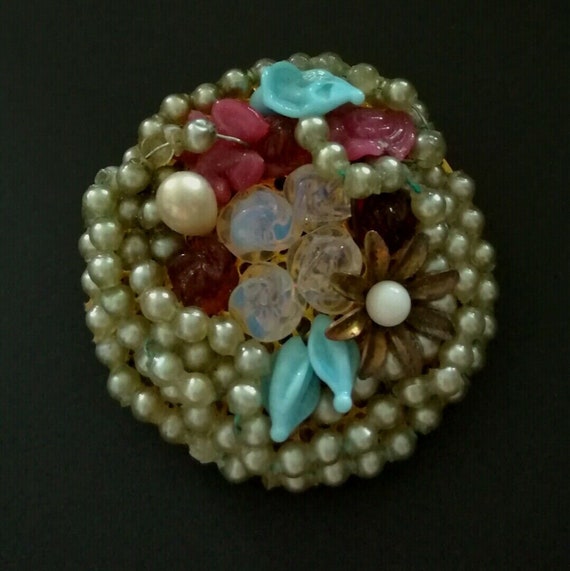 Broche Ancienne Vintage Signée Louis Rousselet - Matériau Bisque - Bijou Français - Occasion