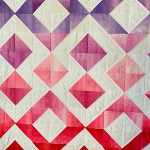 Kaleidoscope Ombre Modern Geometric Baby or Children&#39;s Quilt