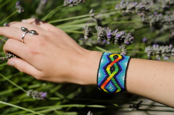 Handmade beaded bracelet in serpent snake rainbow design seed bead miyuki  jewellery bead loom