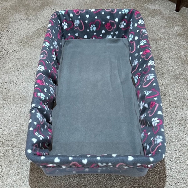 Under Bed Storage Whelping Box Cover Liner for Litters Puppies Kittens Kittening - Pink Hearts and Paws on Gray with Cloudburst Bottom