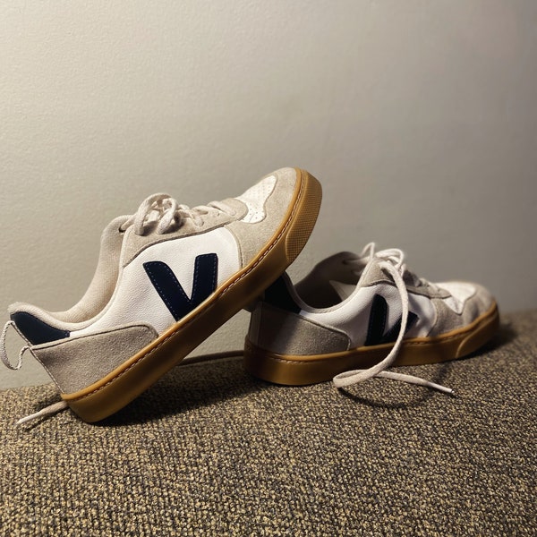 Veja Kids size 2