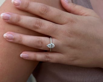 Pear Cut Lab Diamond Engagement Ring 14K/18K Solid Gold/Platinum
