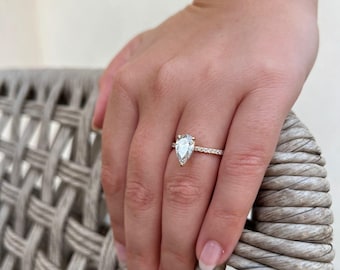 Solitaire Engagement Ring Pear Cut Natural Diamond 14K/18K Solid Gold/Platinum